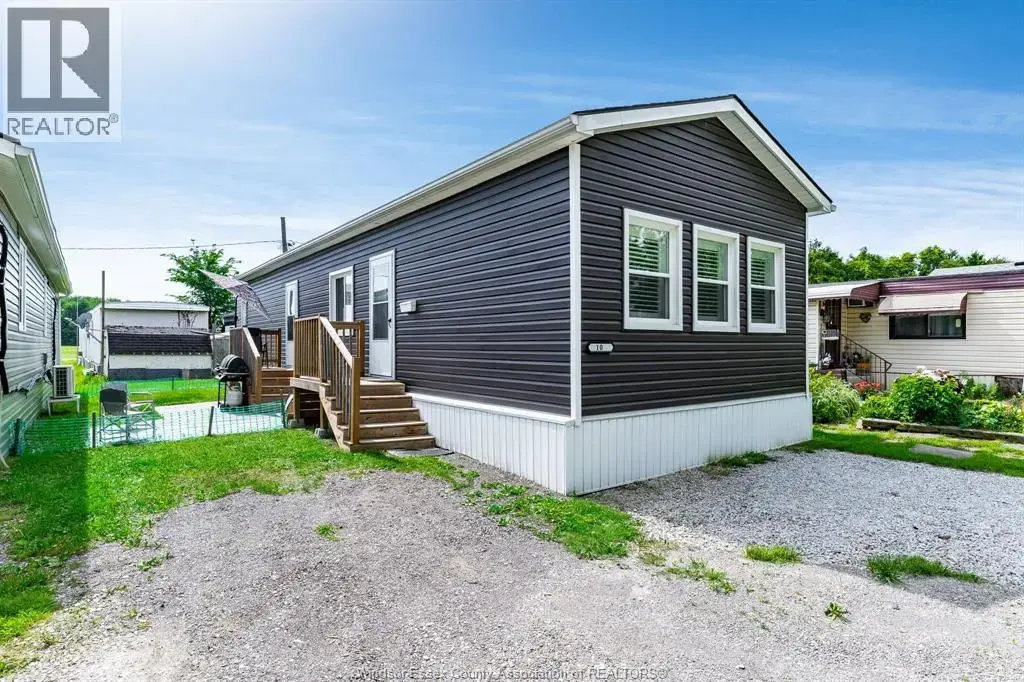 11408 County Rd 46 Unit# 10, Comber